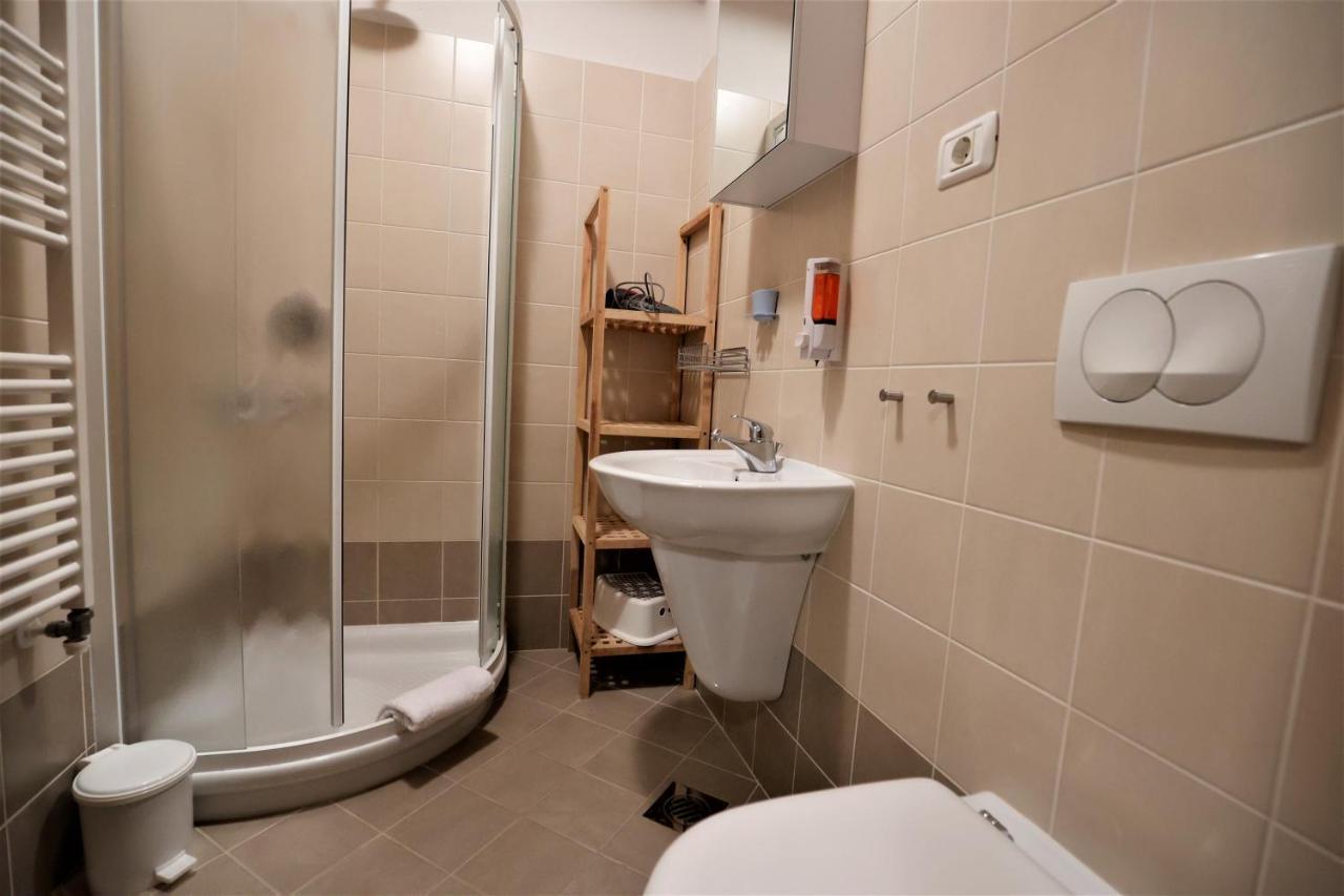 Guesthouse Idila Pod Nanosom Senozece Eksteriør bilde