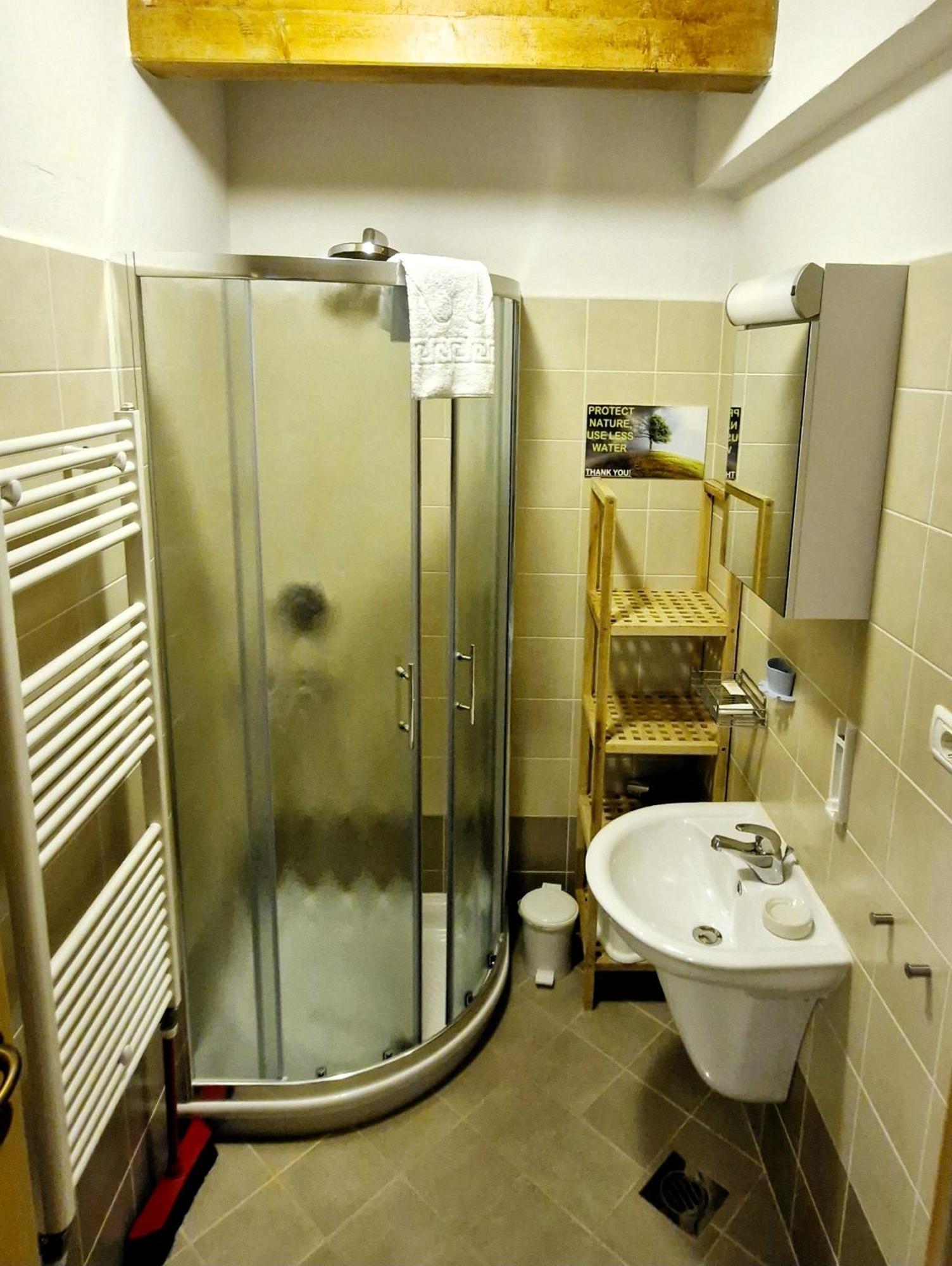 Guesthouse Idila Pod Nanosom Senozece Eksteriør bilde
