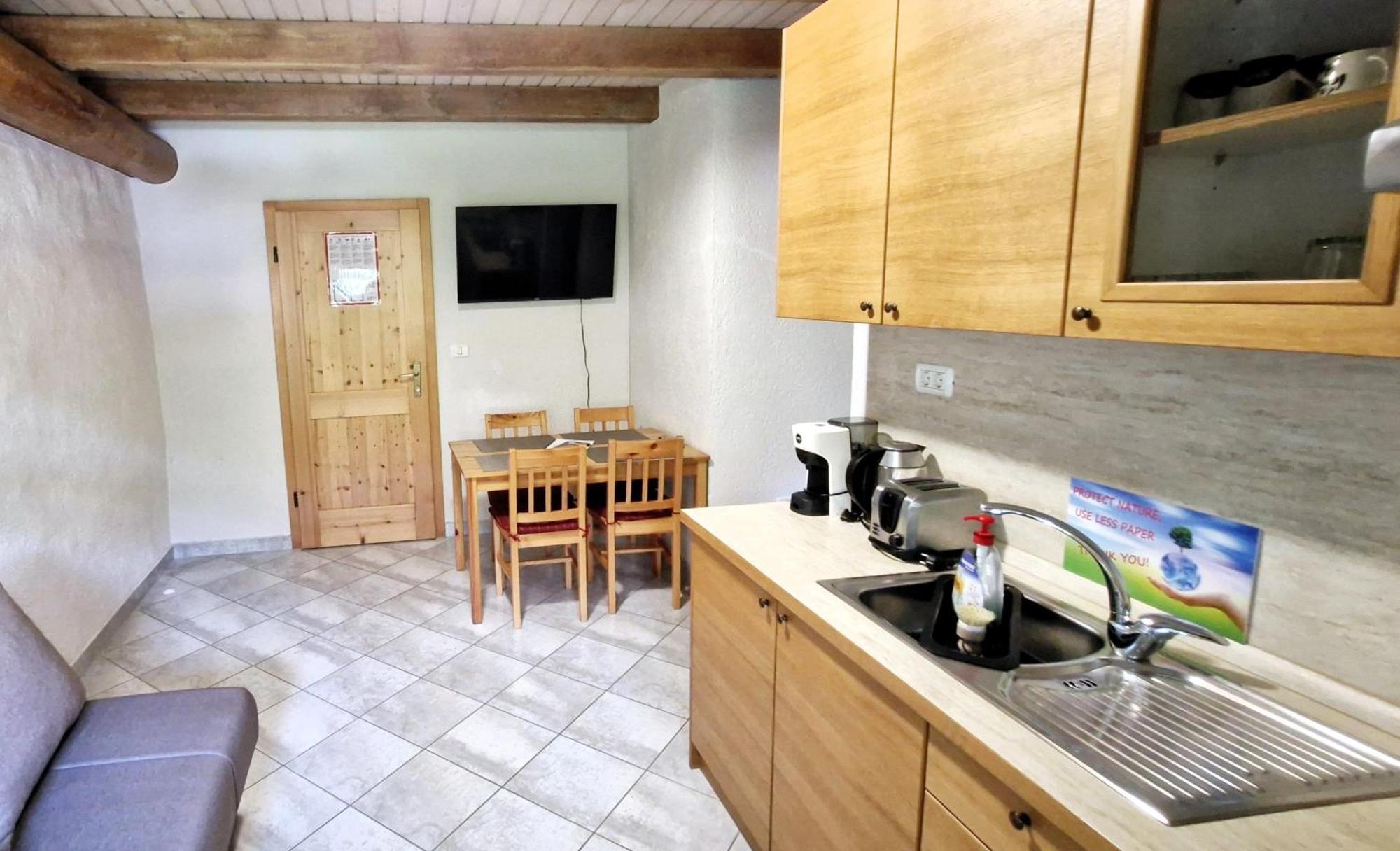 Guesthouse Idila Pod Nanosom Senozece Eksteriør bilde
